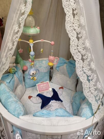 Бортики и постельное белье в кроватку