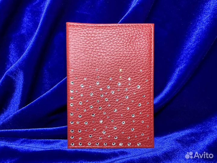 Обложка на паспорт со стразами