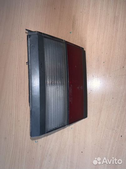 Фонарь задний внутренний левый VW passat b3