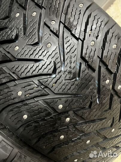 Nokian Tyres Hakkapeliitta 8 SUV 275/40 R20 106T