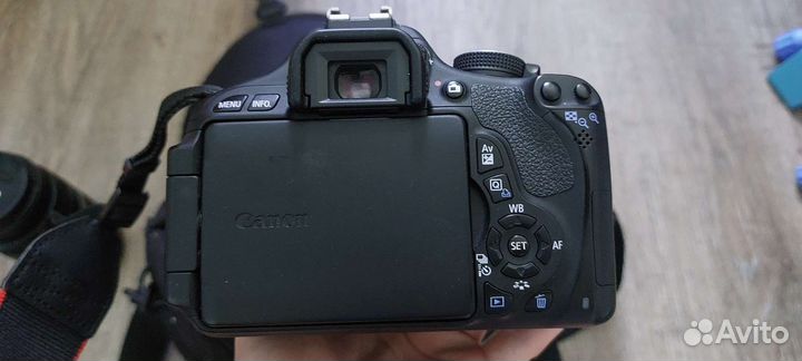 Зеркальный фотоаппарат canon 600d