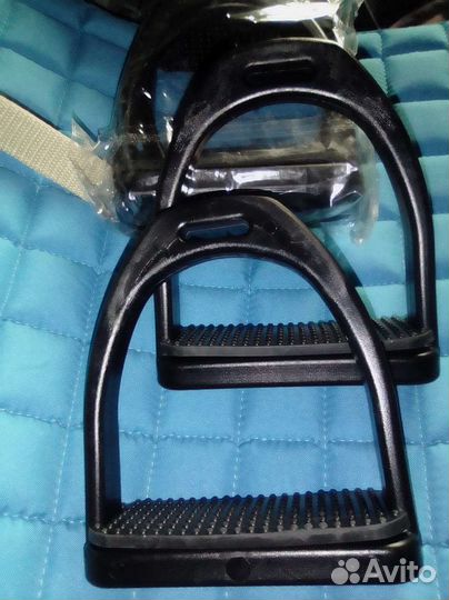 Амуниция для лошади