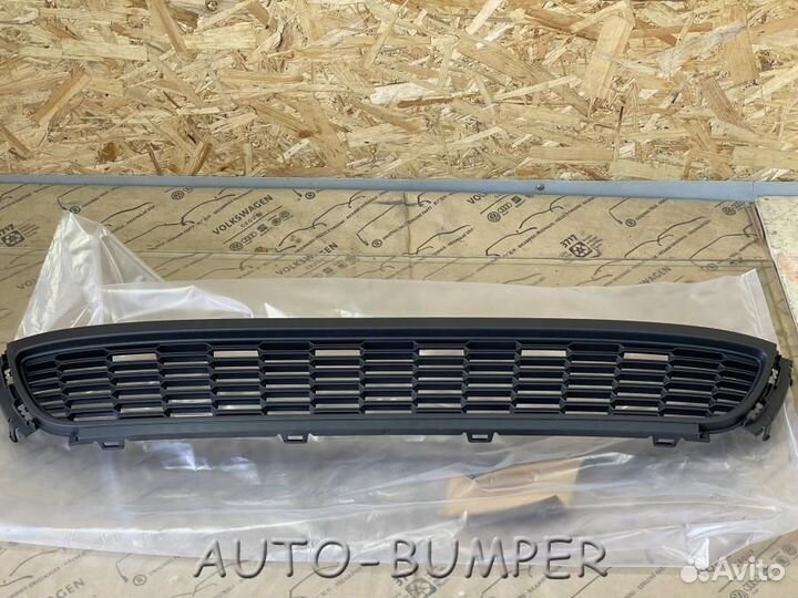 Volkswagen Polo Хэтчбэк 2009- Решетка бампера