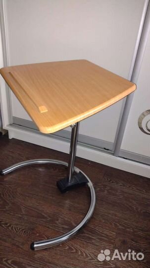 Столик для ноутбука