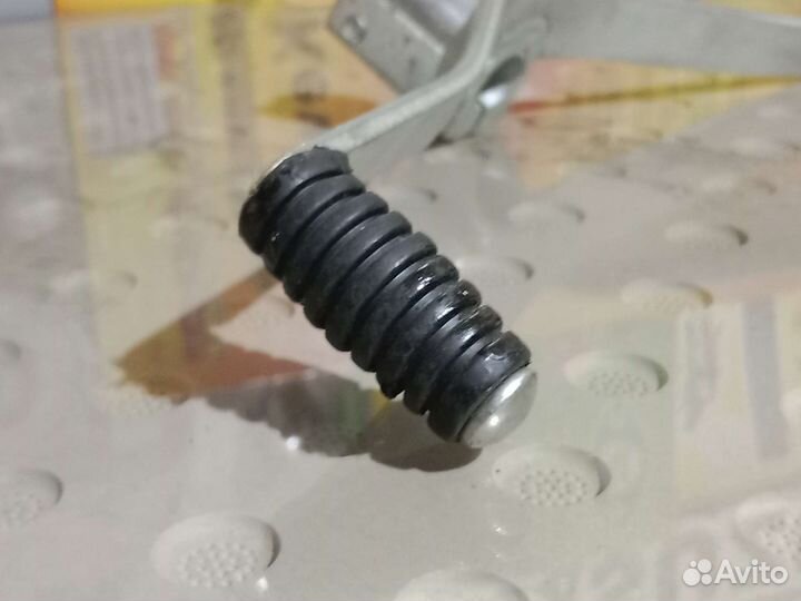 Лапка переключения скоростей на мопед