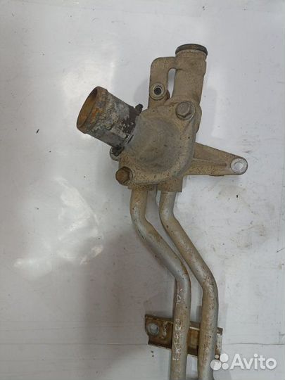 Корпус термостата Mitsubishi Pajero 2 2000