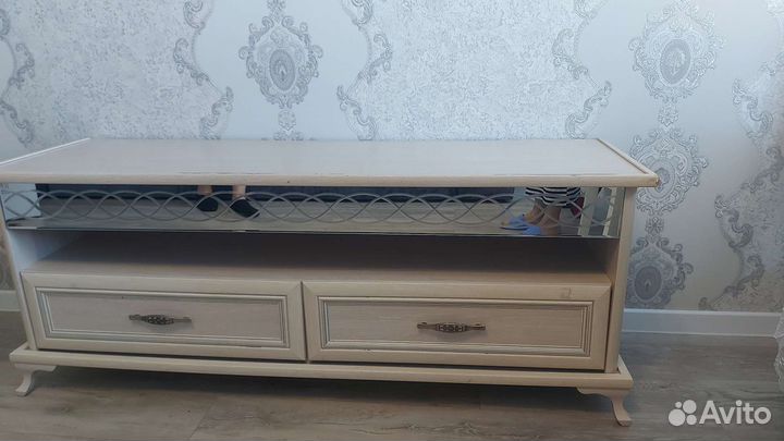 Тумба под тв