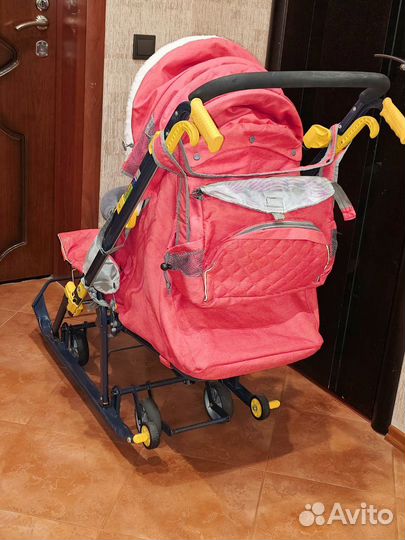 Детские санки с колесами и чехлом