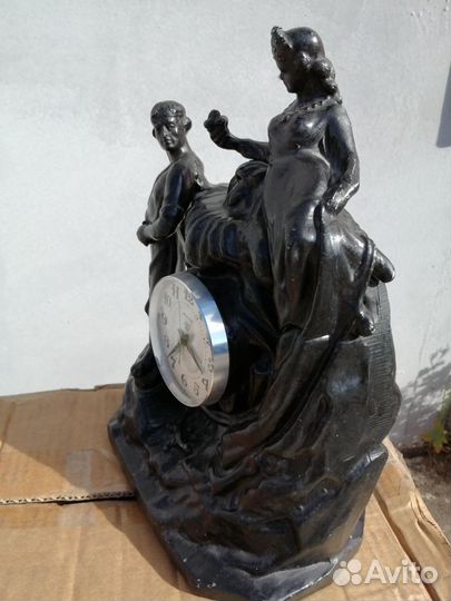 Часы статуэтка Хозяйка Медной горы