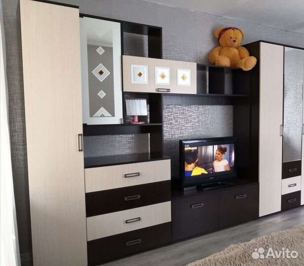 Стенка в гостиную новая