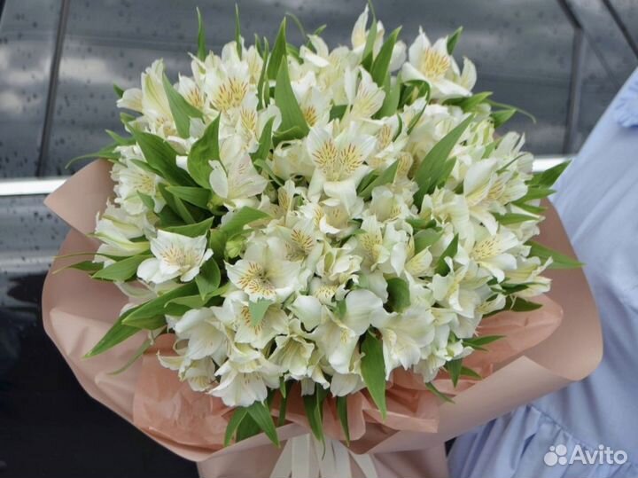 Букет из альстромерии