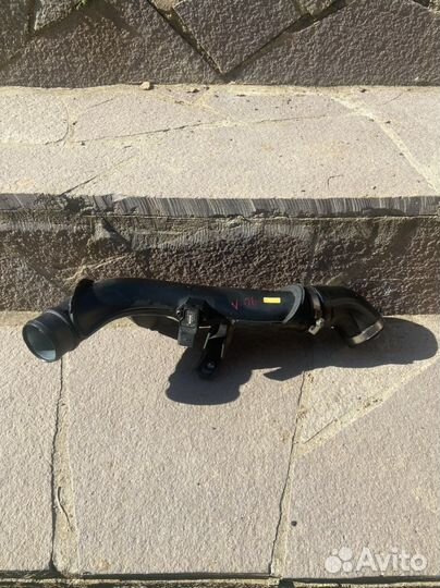 Патрубок интеркулера VW Passat B7 1.8 CDA