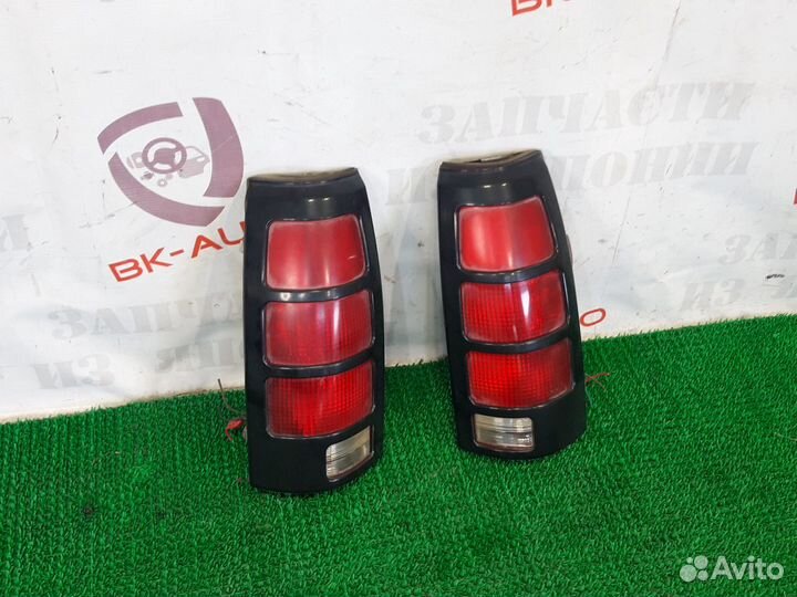 Задние фонари Chevrolet Tahoe GMT400 GMT410