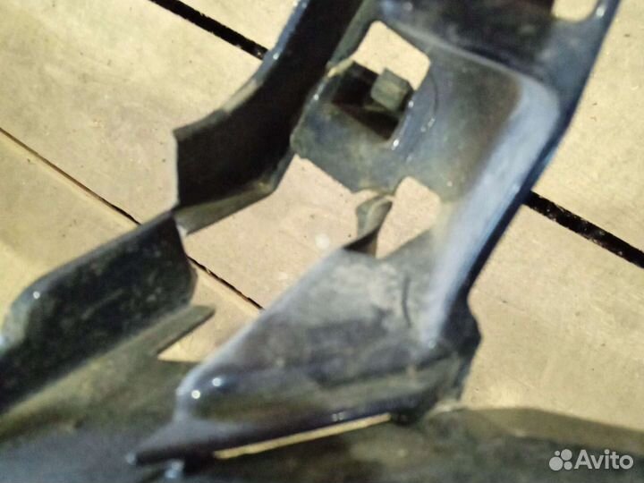 Skoda Rapid 2013-2020 Бампер передний