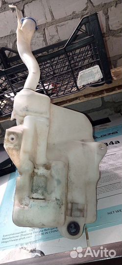 Бачок омывателя вольво s40