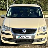 Volkswagen Touran 1.4 AMT, 2010, 281 000 км, с пробегом, цена 1 059 000 руб.