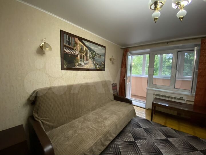 2-к. квартира, 50 м², 2/9 эт.
