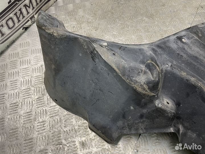 Защита двигателя левая Toyota Prius 20