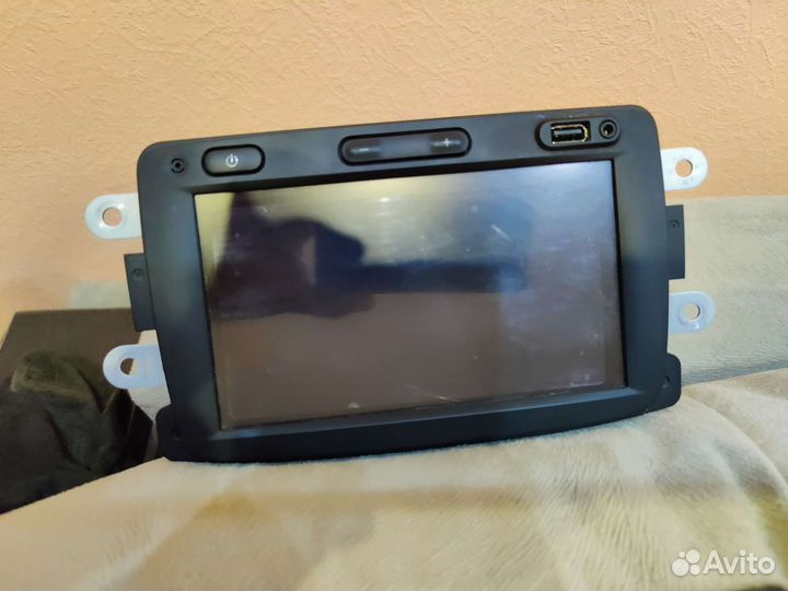 Штатная магнитола на Renault Duster