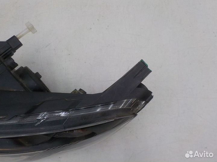 Фара левая LADA Granta 2011