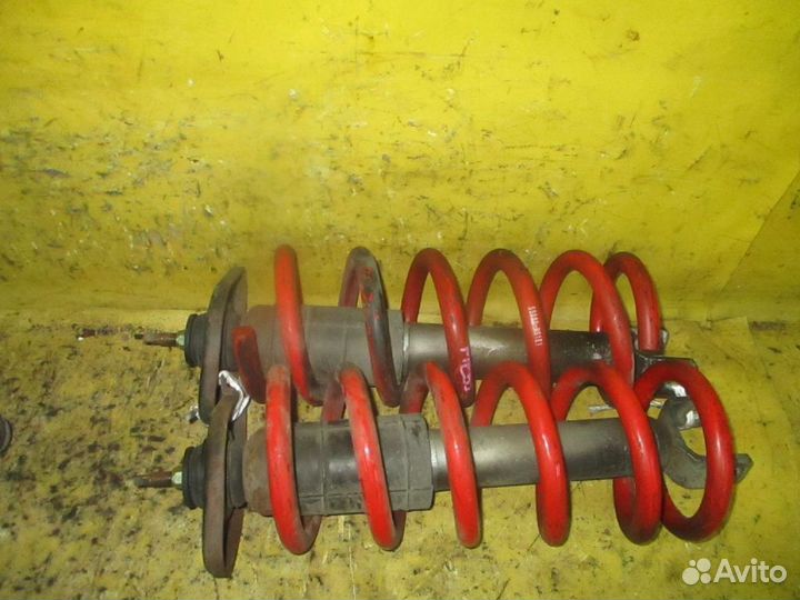 Стойки амортизатора к-т Nissan Elgrand ME51