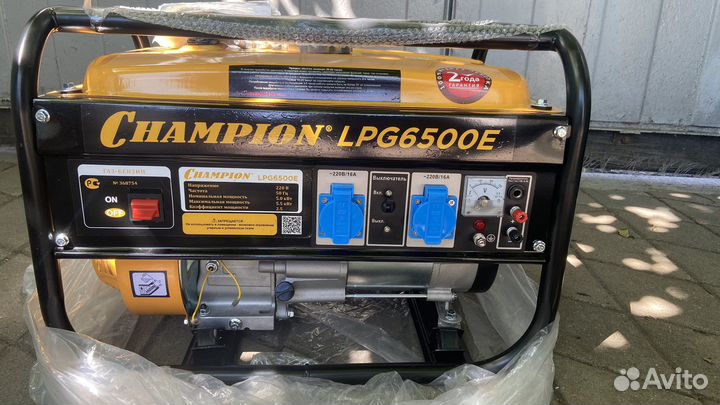 Бензиновый генератор Champion