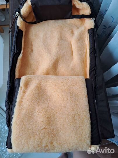 Зимний конверт в коляску на овчине