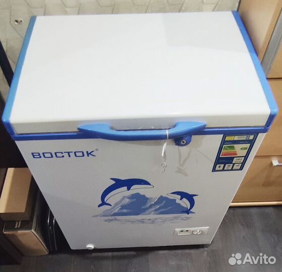 Морозильный ларь с глухой крышкой