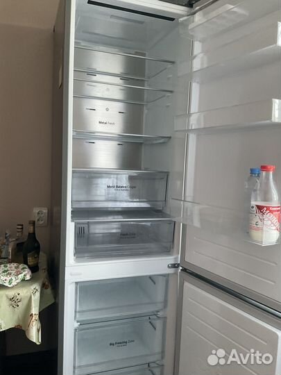 Холодильник почти новый