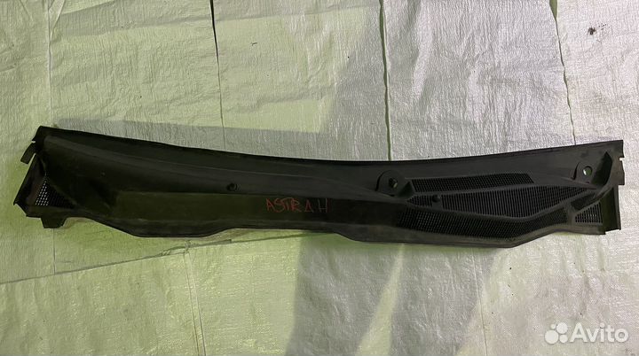 Решетка стеклоочистителя Opel Astra H/Family