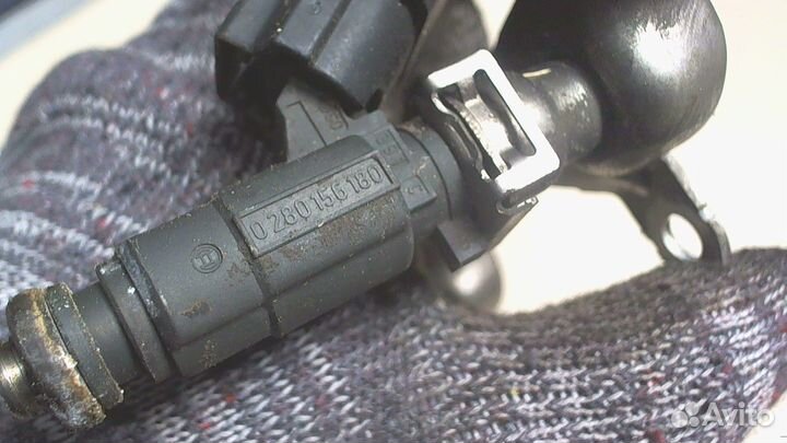 Форсунка топливная Volkswagen Phaeton, 2004