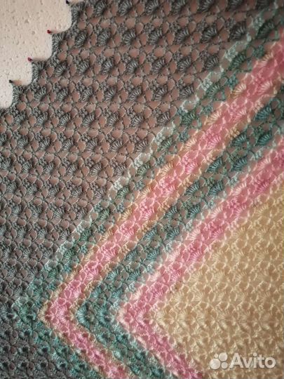 Шаль ажурная крючком (ручная работа)