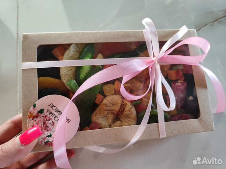 Сладкий подарок на день учителя