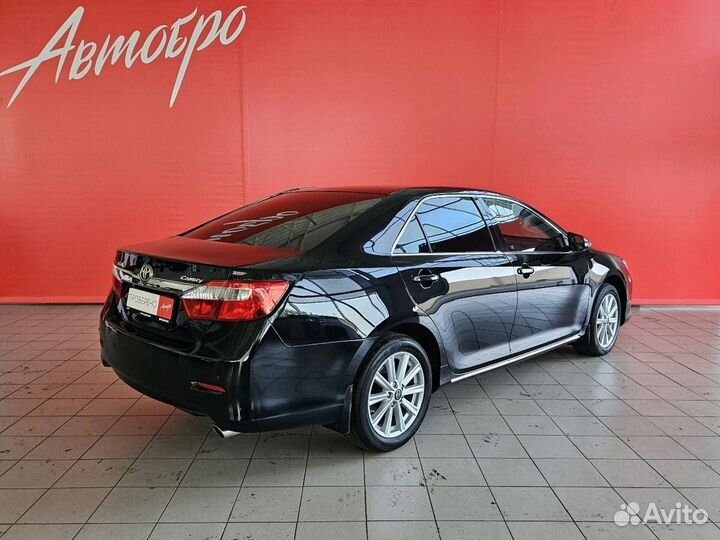 Toyota Camry, 2014
