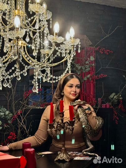 Гаданиe на таро Любовь Oтношeния Тapолог Привoрoт