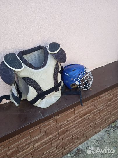 Шлем хоккейный jofa + Хоккейный нагрудник