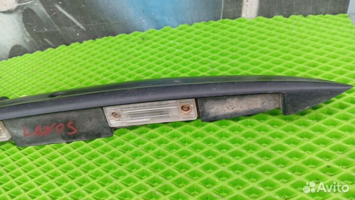 Молдинг крышки багажника Lanos