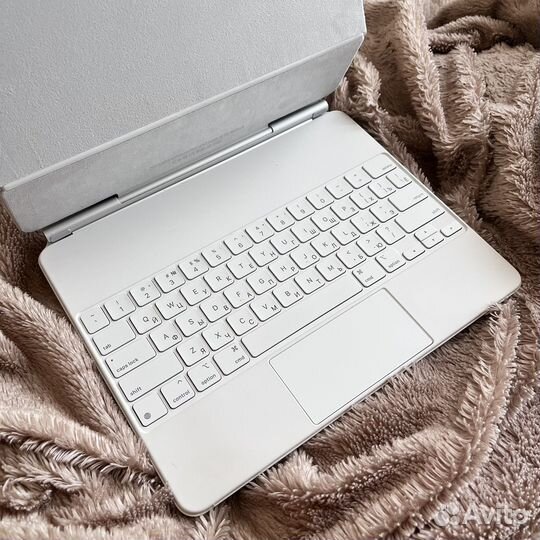 Клавиатура Apple magic keyboard A2480 iPad 12.9