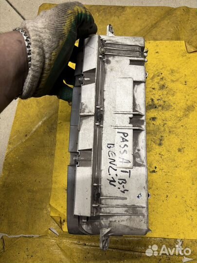 Щиток приборов Volkswagen Passat B4 Бензин