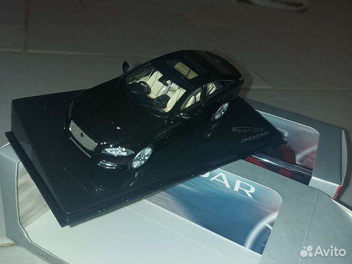 Jaguar xj 1/43 jaguar