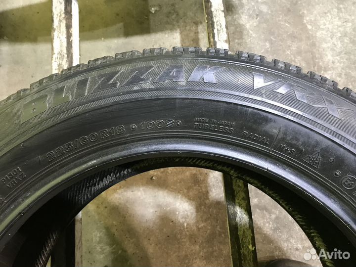 Bridgestone Blizzak VRX 225/60 R18