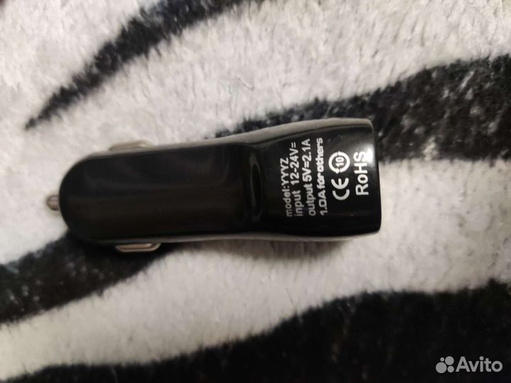 Автомобильное зарядное устройство USB