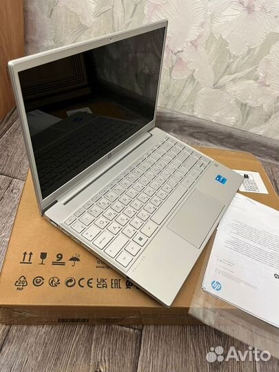Топовый HP Intel i3/8GB/256SSD/ шустрый/ металл