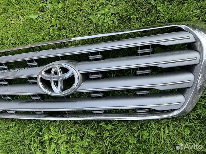 Решетка радиатора toyota land cruiser 200 (07-12)