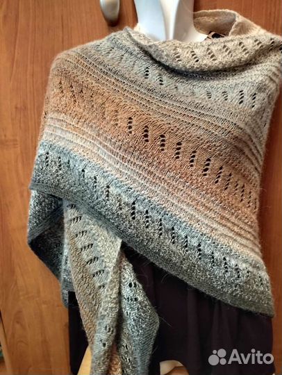 Вязаные шали ручной работы