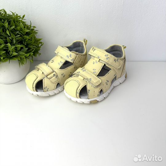Сандалии для девочки