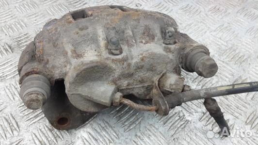 Суппорт тормозной передний левый renault master 2