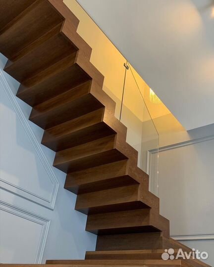 Лестница на металлокаркасе под ключ