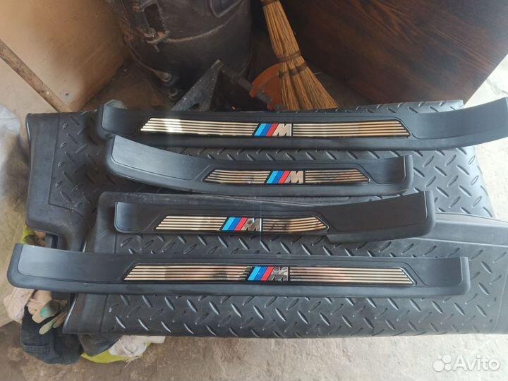 Накладки на пороги М bmw е39
