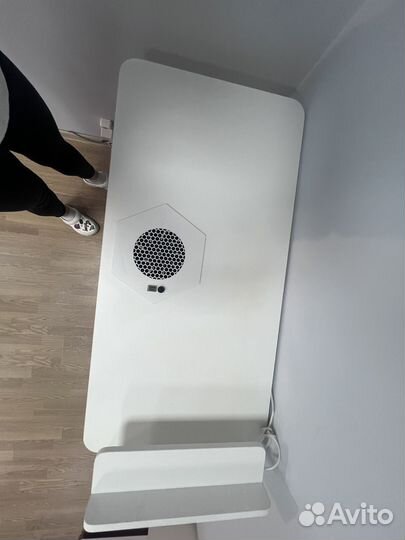 Маникюрный стол с вытяжкой бу